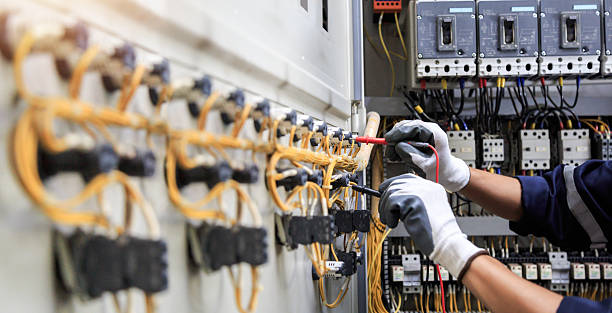 Professional Electrician technician working in Nisswa, MN